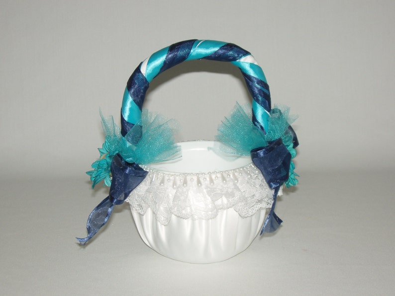 Wedding Accessories Something Blue Ready To Ship Discounted 25/% TURQUOISE NAVY FLOWER Girl Basket Brooch Wedding Basket