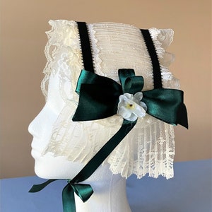 KELLY GREEN And Creamy White Fachon Style Victorian Hat, Victorian Cape, Regency Bonnet, Civil War Ladies Hat, Cosplay Hat, Cape