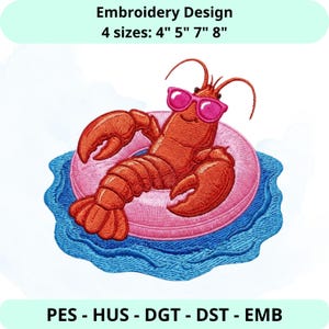 Può includere: Un disegno di ricamo con un'aragosta dei cartoni animati con occhiali da sole rosa che galleggia su un salvagente rosa in acqua blu. Il disegno è disponibile in 4 misure: 10 cm, 13 cm, 18 cm e 20 cm. Il disegno è etichettato "Embroidery Design".