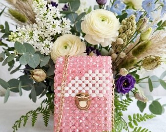 Handmade Perlen-Handtasche "Birch Rose" – Unikat aus 743 Perlen & graviertem Birkenholz