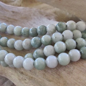 Round 8 mm big hole bead Burma Jade 2.5mm Hole Soft Pale-Med Green 7.5&quot;-8&quot;