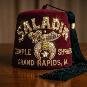 手作りのシュライナーズ・フェズ：カスタムメイドのフリーメイソン衣装、金糸刺繍、ウール製シュライナーズハット