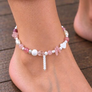 Rose Quartz Anklet with Pearls and White Heart, Adjustable Beaded Jewelry