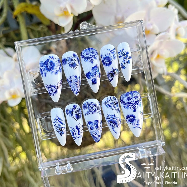 Delft Blue Pottery Gel Press On Nails