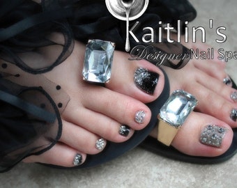 Rock n Bling Artificial Toenail Art