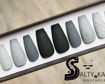 Shades of Snowflakes Noir Press On Gel Nails