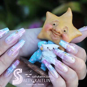 På Cloud 9 Gel Press On Nails