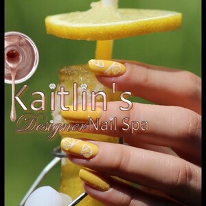 Lemonade Gel Press On Nails