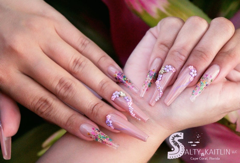 Business is Blooming Gel Press On Nails image 2