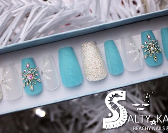 Solstice Snowflake Press On Gel Nails