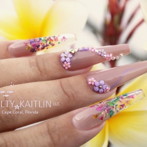 Business is Blooming Gel Press On Nails image 3