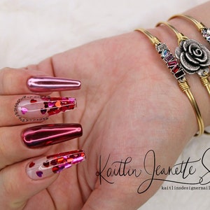 Encapsulated Hearts & Chrome Gel Press On Nails image 2