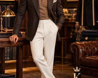 Herrenblazer in Schokoladenbraun, einreihig, mit elfenbeinfarbener Hose, luxuriöses Outfit im Stil der alten Schule, klassischer Anzug mit spitzem Revers, maßgeschneiderte Herrenmode