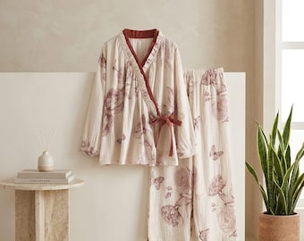 Set pigiama kimono floreale fatto a mano in lino e cotone, abbigliamento da casa accogliente, set da notte avvolgente