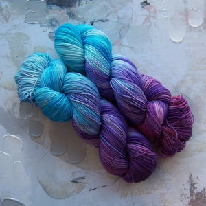 Winter Chill - Hand dyed Yarn / Handdyed yarn, Sock Yarn, Wool Yarn - Turquoise Blue and Purple - Classic Sock - Fingering Weight - 100g