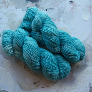 Teal - Hand dyed Yarn / Handdyed yarn, Sock Yarn, Wool Yarn - Blue Green / Aqua - SW Merino / Nylon - Fingering Weight - 100g