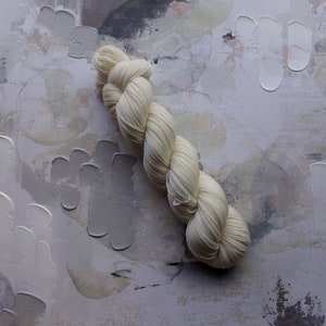 Ivory - Hand dyed Yarn, Wool Yarn, Sock Yarn, White Yarn - 75 25 Sock Yarn - Fingering Weight – 100g
