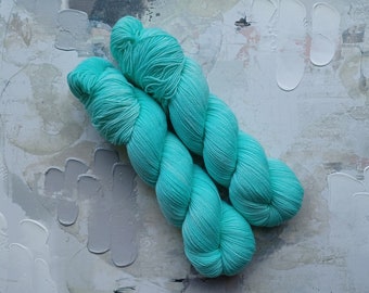 Ocean Blue - Przędza barwiona ręcznie / Przędza barwiona ręcznie, Przędza skarpetkowa, Przędza wełniana - Jasnoniebieski / Aqua - SW Merino / Nylon - Waga palcowa - 100 g