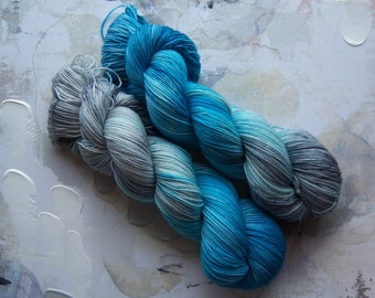 Blue Jay - Hand dyed Yarn, Handdyed Yarn, Sock Yarn, Wool Yarn- Turquoise Blue and Gray gradient - Merino, BFL - Fingering Weight– 100g