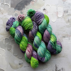 Nebula Cloud - Hand dyed Yarn / Handdyed yarn, Sock Yarn, Wool Yarn - Green, Teal, Blue, Purple - HT BFL, Classic Sock - Fingering Wt - 100g