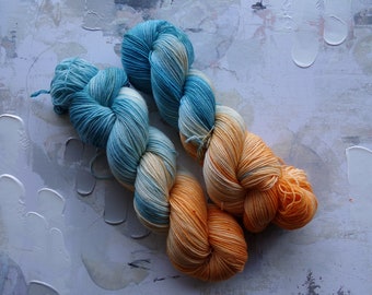 Groovy 70s - Hand dyed Yarn / Handdyed yarn, Sock Yarn, Wool Yarn - Blue and Orange - Classic Sock or BFL Sock - Fingering Weight - 100g