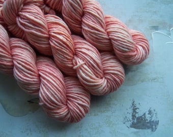 Peach Coral - Hand dyed Yarn / Handdyed yarn, Bulky Yarn, Chunky Yarn, Wool Yarn - Single Ply - SW Merino / Nylon - 100g