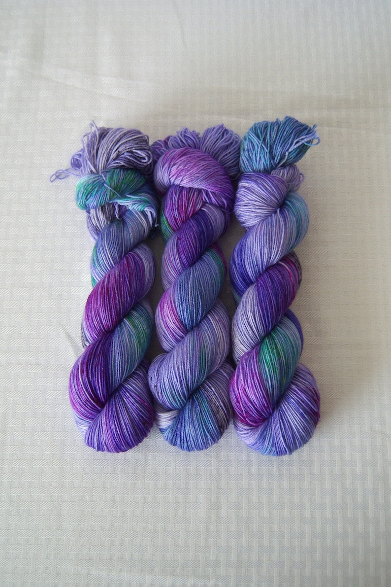 Siren of the Sea - Hand dyed Yarn / Handdyed yarn, Sock Yarn, Speckled Yarn, Wool Yarn -Purple, Pink, Green - 75/25 SW Merino / Nylon - 100g image 2