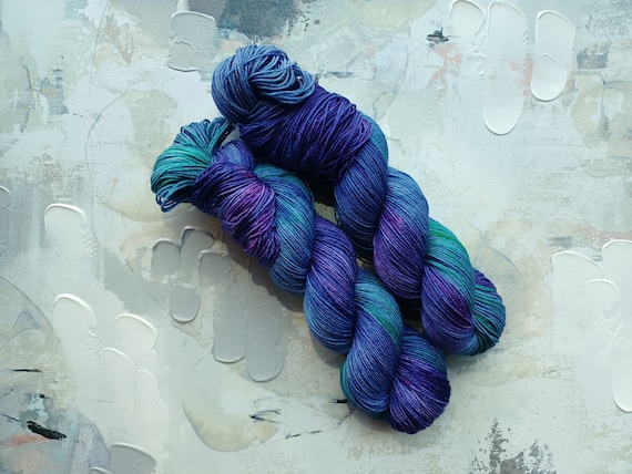 Speckled yarn cakes, 25% off