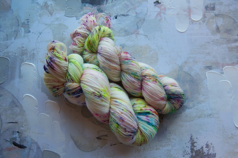 Chaos Theory - Hand dyed Yarn, Rainbow Yarn, Sock Yarn, Speckled Yarn – Singles Yarn, BFL, or Classic Sock - Fingering Weight – 100g image 5