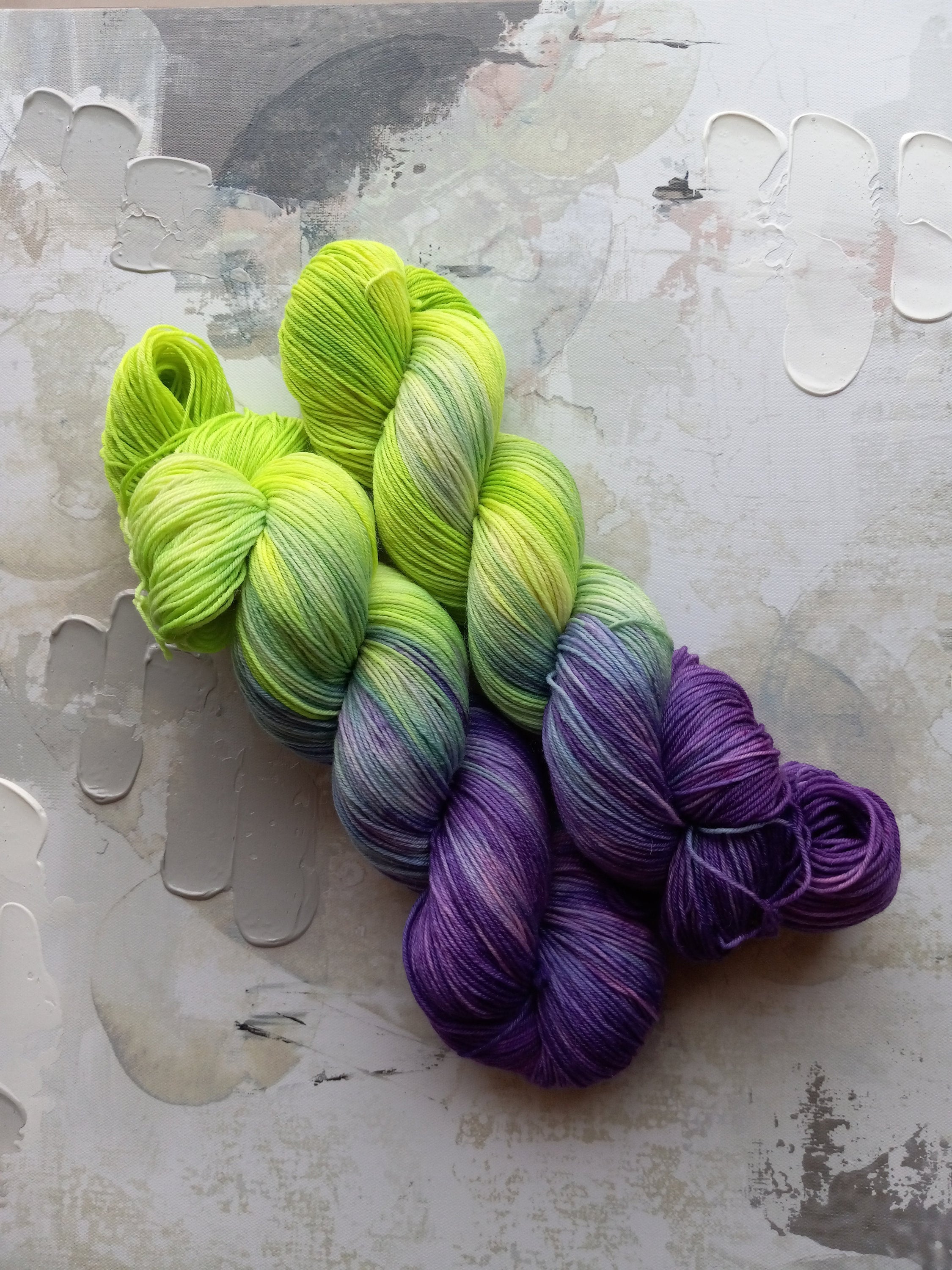 Hummingbird - Hand dyed Yarn / Handdyed yarn, Sock Yarn, Wool Yarn - Purple, Blue, Green - BFL or 75 25 Sock Yarn - Fingering Yarn- 100g