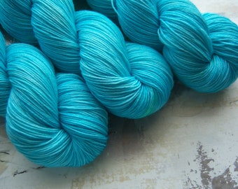 Turquoise - Hand dyed Yarn / Handdyed yarn, Sock Yarn, Wool Yarn - Blue / Aqua - SW Merino / Nylon - Fingering Weight - 100g