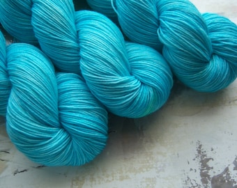 Turquoise - Hand dyed Yarn / Handdyed yarn, Sock Yarn, Wool Yarn - Blue / Aqua - SW Merino / Nylon - Fingering Weight - 100g