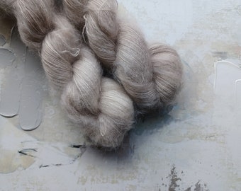 Mountain Taupe - Hand dyed Yarn / Handdyed yarn, Kid Silk Yarn, Wool Yarn - 72/28 Kid Mohair & Silk - Lace Weight - 50g