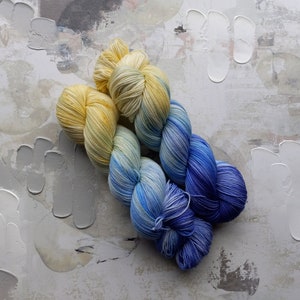 Starry Night Hand dyed Yarn / Handdyed yarn, Sock Yarn, Wool Yarn Indigo, Light Blue, Yellow Classic Sock Fingering Weight 100g image 3