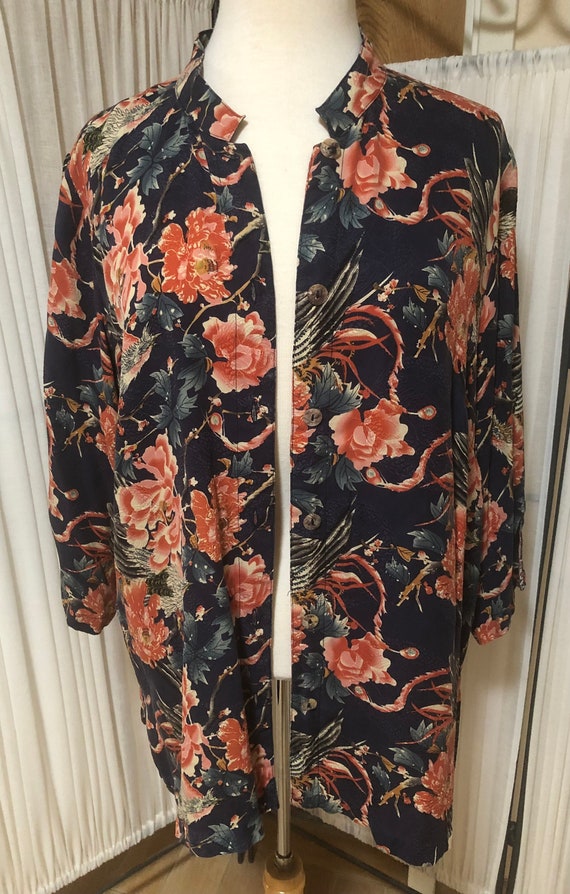 Silk blouse with floral Gem