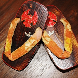 Japanese Geta wooden slippers shoes vintage Asian decor yellow orange wood flip flops children geisha small shoes