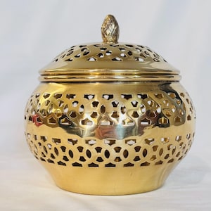VTG Indian Brass Pierced Lidded Jar Pineapple Finial Potpourri Hollywood Regency