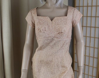 Vintage Wiggle Dress 1950's Pale Peach Salmon  Size Small