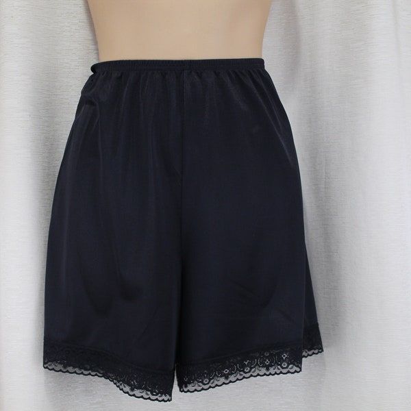 Vintage Sleep Shorts / Bloomers Size S 24-31" Waist Black Vanity Fair Nylon