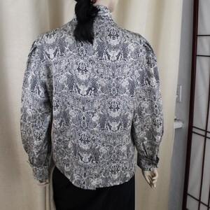 Vintage Adrianna Papell sidenblus svart/vit storlek L 1980-tal bild 4