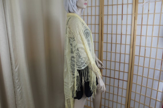 Vintage Yellow Lace Piano Shawl Wrap With Fringe … - image 2