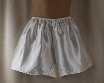 Vintage Off White French Knickers/Sleep Shorts Size M 22-34" Waist