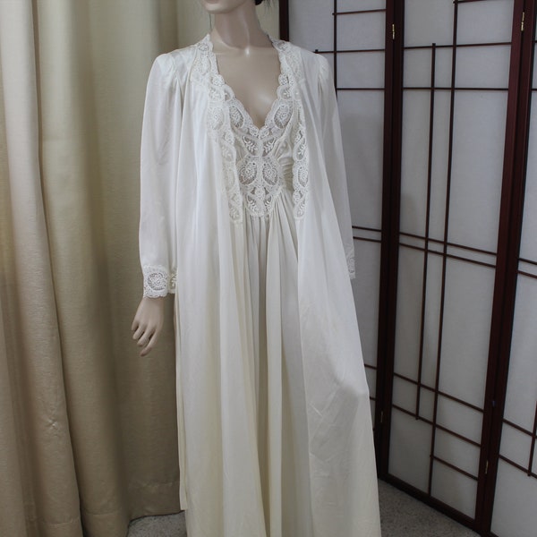 Vintage Olga Peignoir Set Size Small Off White Nightgown and Robe