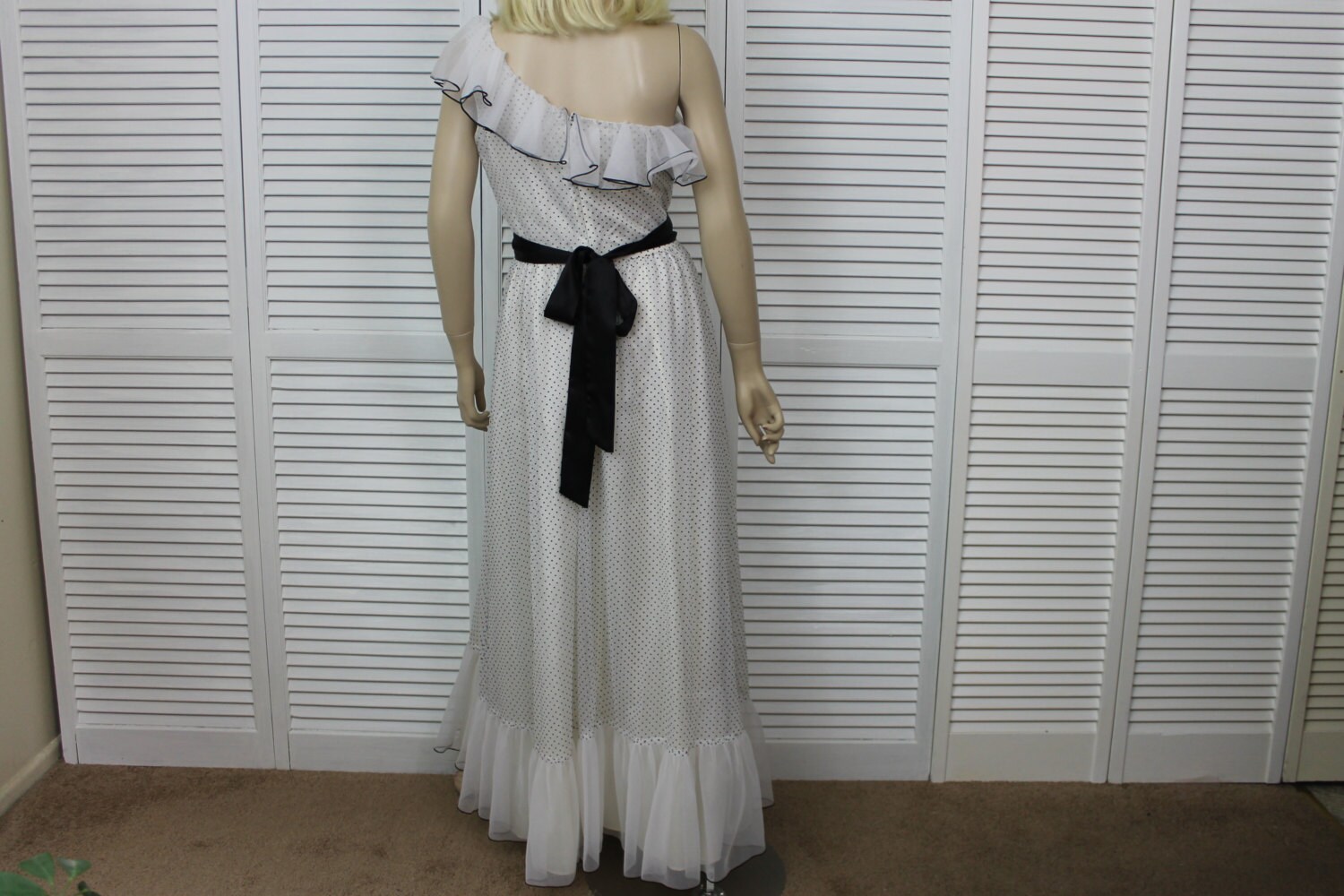 Vintage 1970s JC Penny Long Chiffon Evening Gown Black and Vintage 1970s JC Penny Long Chiffon Evening Gown Black and