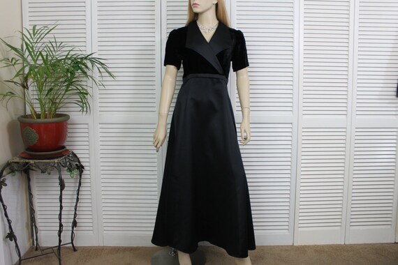 Vintage Dress Black Velvet and Satin Long Size 6