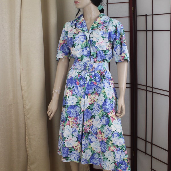 Vintage Light Cotton Shirtwaist Dress Floral w Belt Size M/L