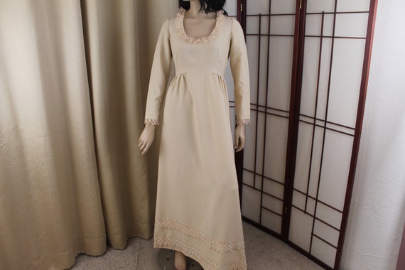 Vintage 1970's Victorian Style Prairie Dress Beig… - image 10
