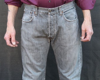 Vintage 501 Gray Levi Jeans  34/32 Worn In Straight Leg