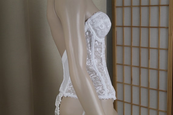 Vintage Carnival White Lace Backless Strapless Lo… - image 3