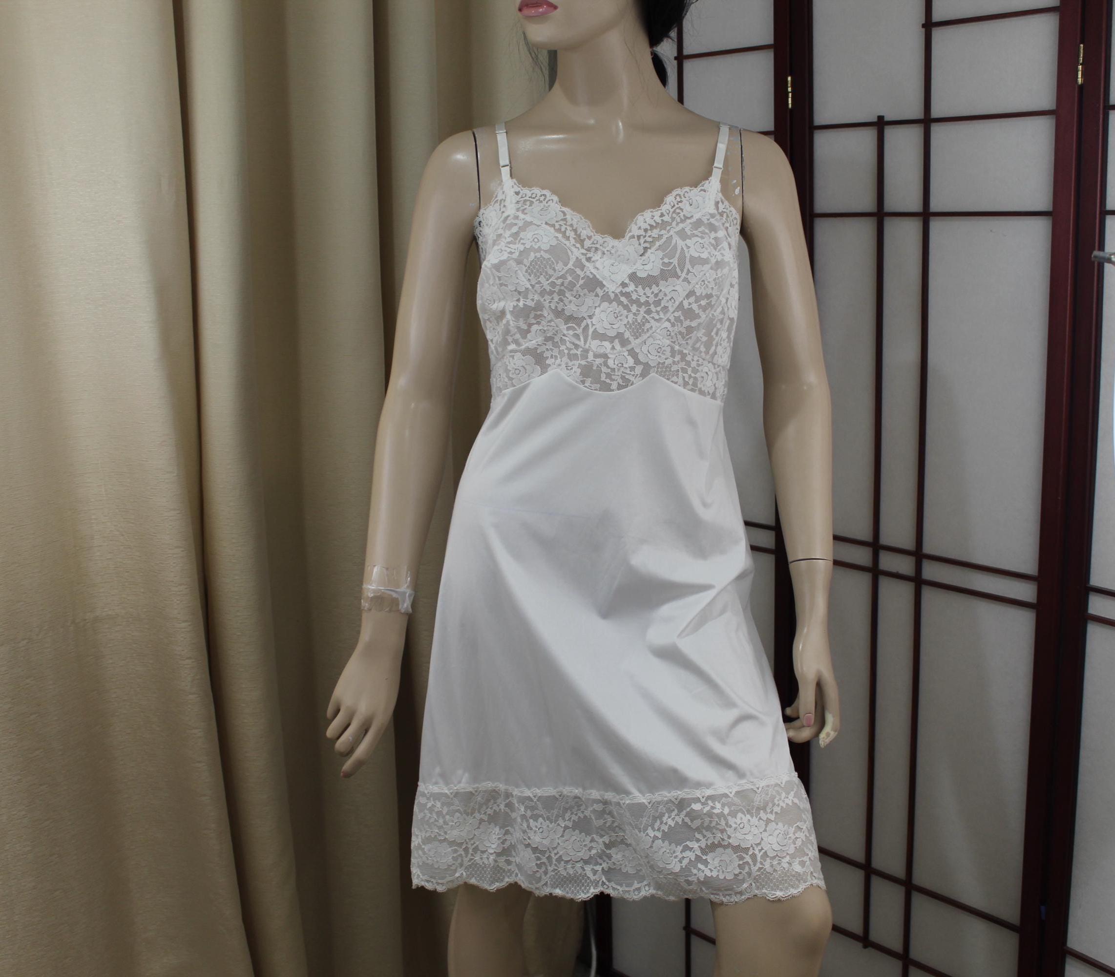 Vintage full slip Canada - Main Image